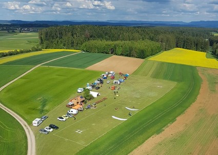 Motorschirm-Fly-In	